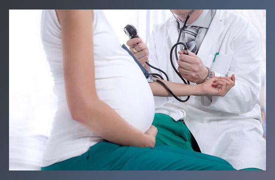 کاربرد گوشی پزشکی در معاینه زنان باردار